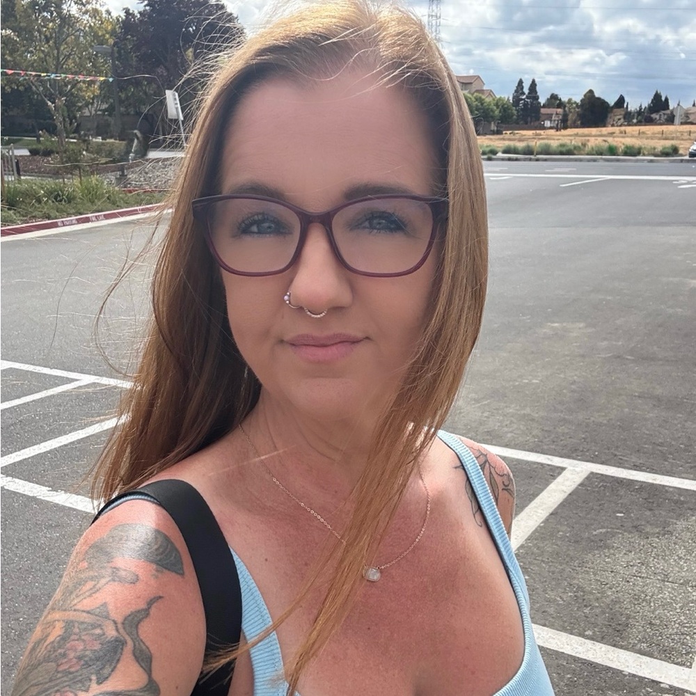 Meet your Posher, Carrie